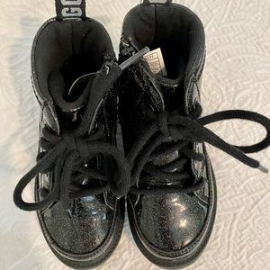 UGG CHILDRENS ROBLEY GLITTER BLACK BOOTS 1116377T/SIZE 10